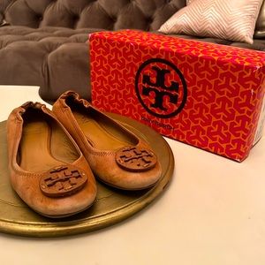 Tory Burch Ballet flats in royal tan size 7.5